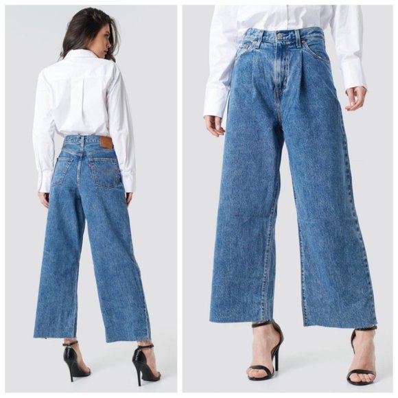 Levi's Denim - LEVI’S Ribcage Pleated Crop Super High Rise Wide Leg Jean 28